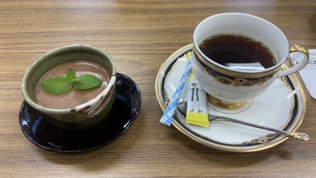 食後の珈琲とデザート